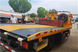 柯城区附近拖车电话号码服务